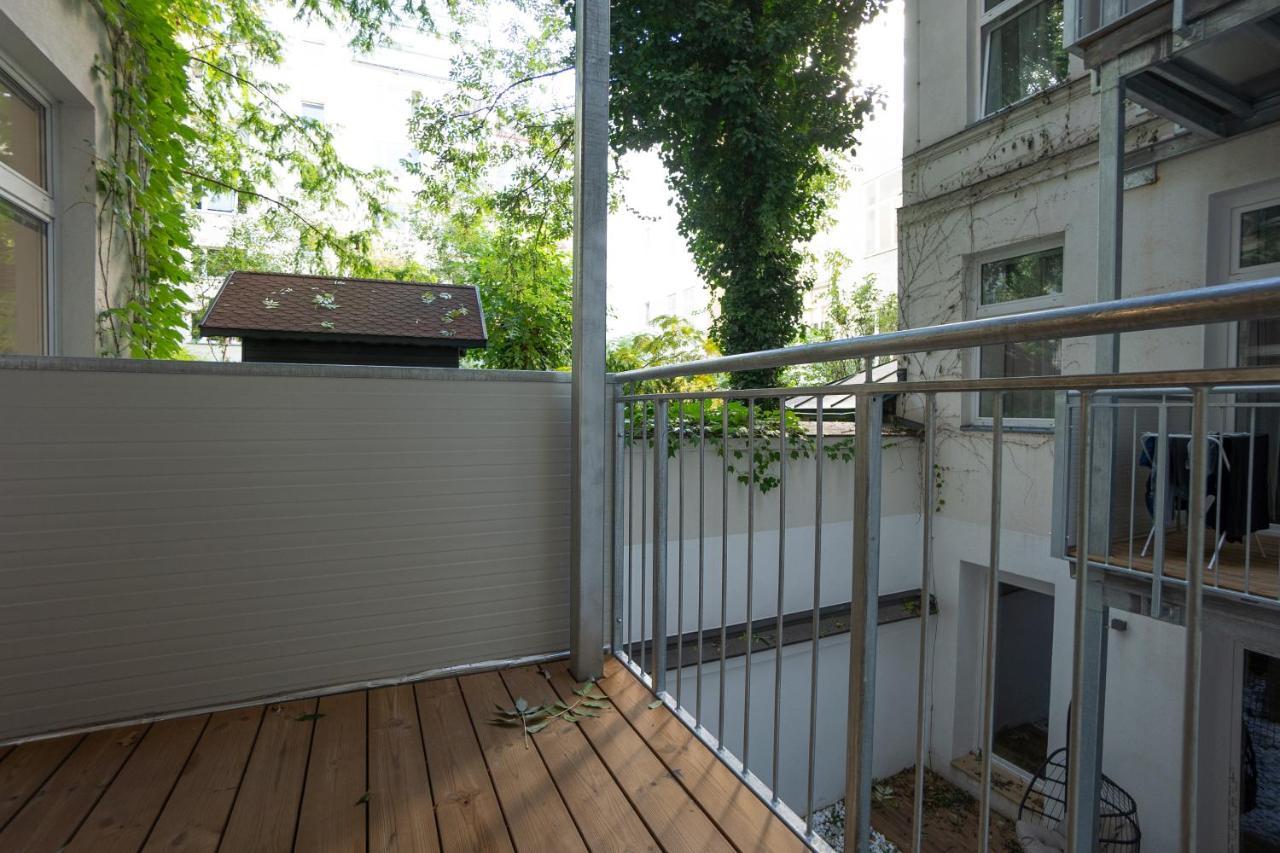 Stylish 1-bedroom With A Terrace Apartment Vienna